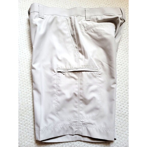 NWOT Callaway Golf Cargo Moisture Wicking UPF 10" Shorts, 34 - Picture 2 of 6